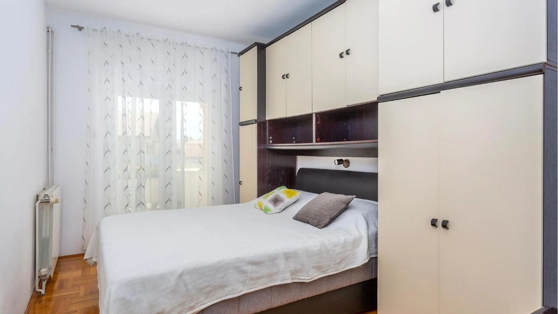 Stunning Apartment In Krk With Kitchen Krk Town 0*,